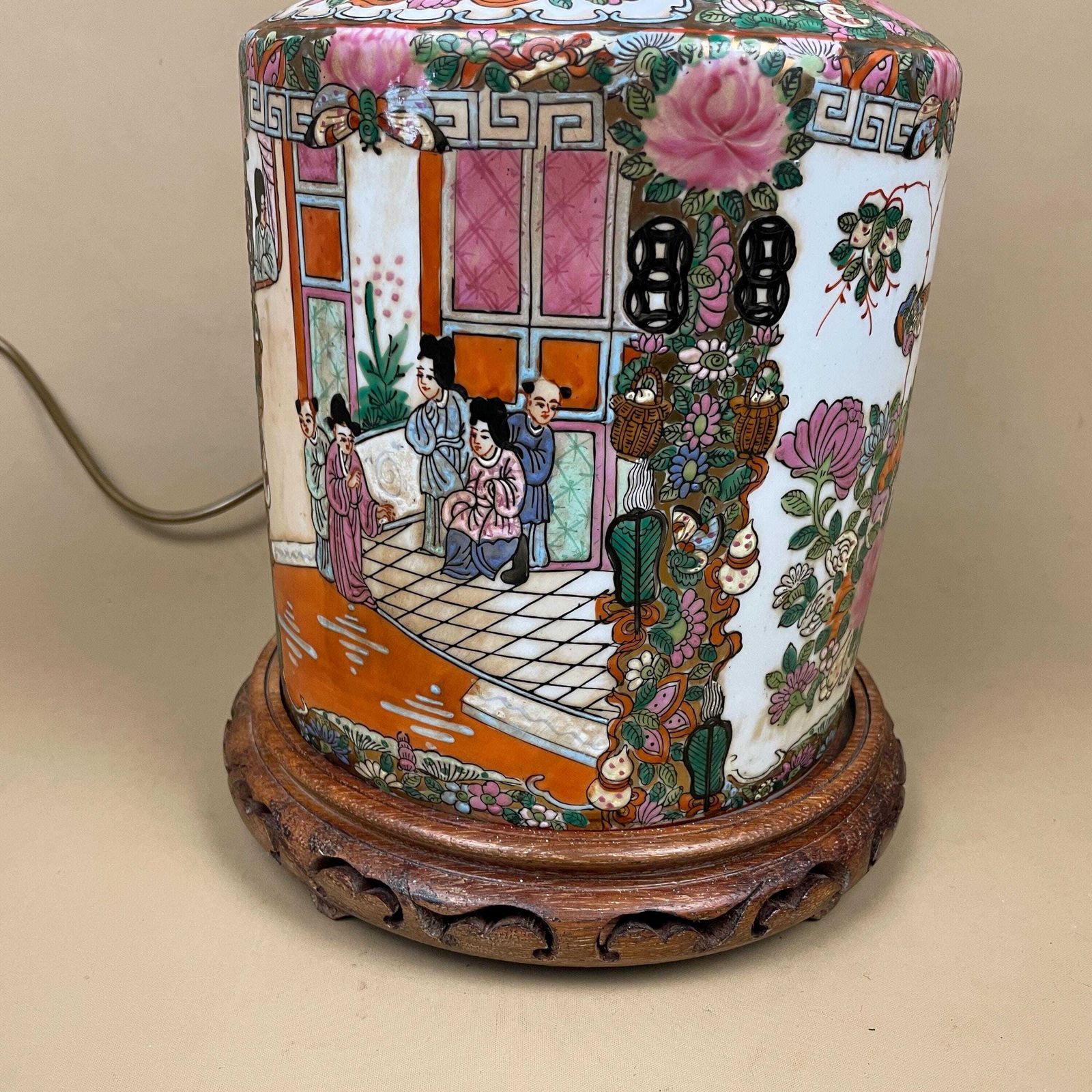 photo for sale Oriental Ceramic Lamp Light Bedside Table Japanese Decor Porcelain Ginger Jar Vase Hand Painted Floral Pattern Wood Carved Base Antique