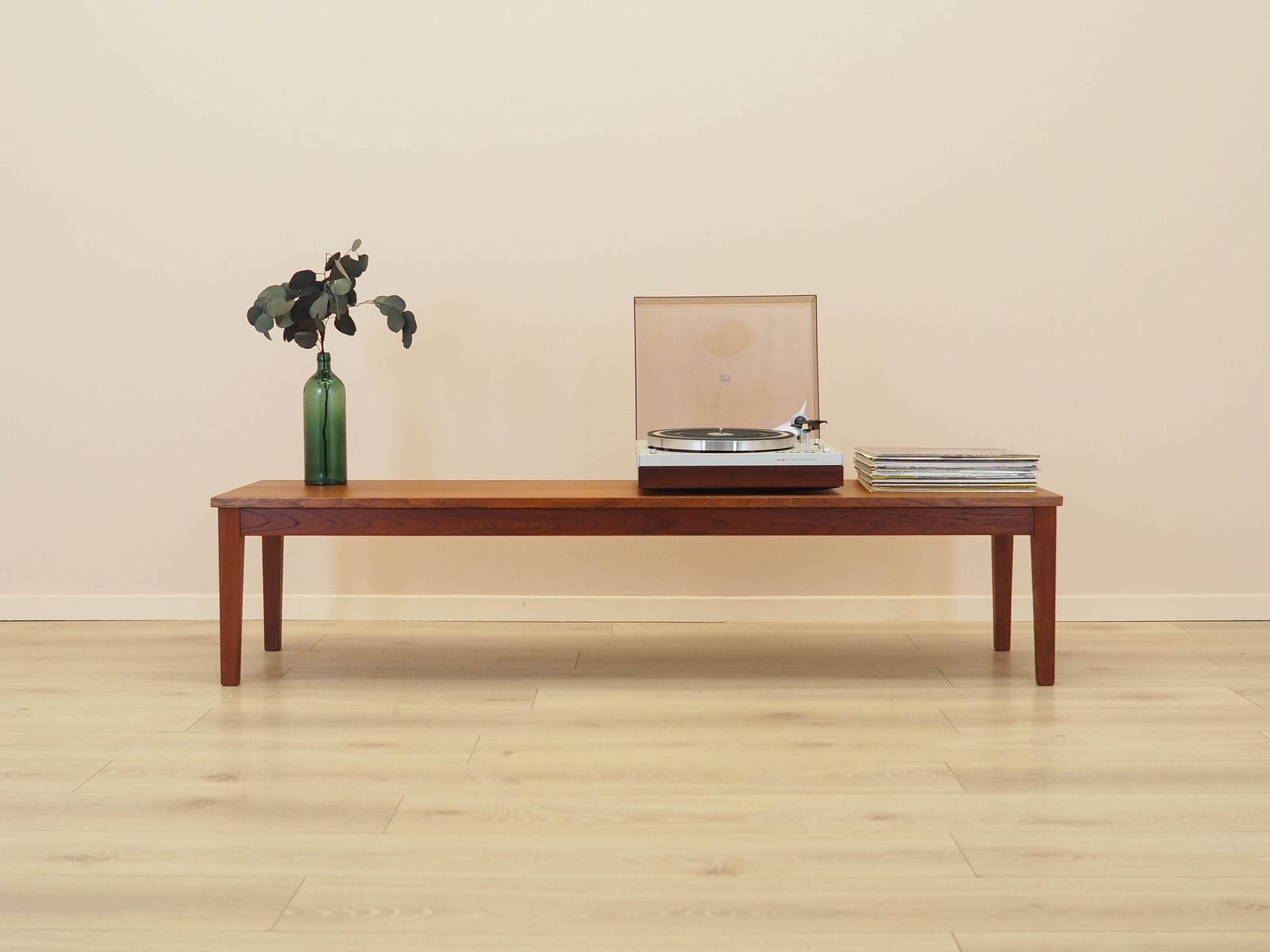Lowboard, Deens design, jaren 1970, gemaakt in Denemarken photo furniture