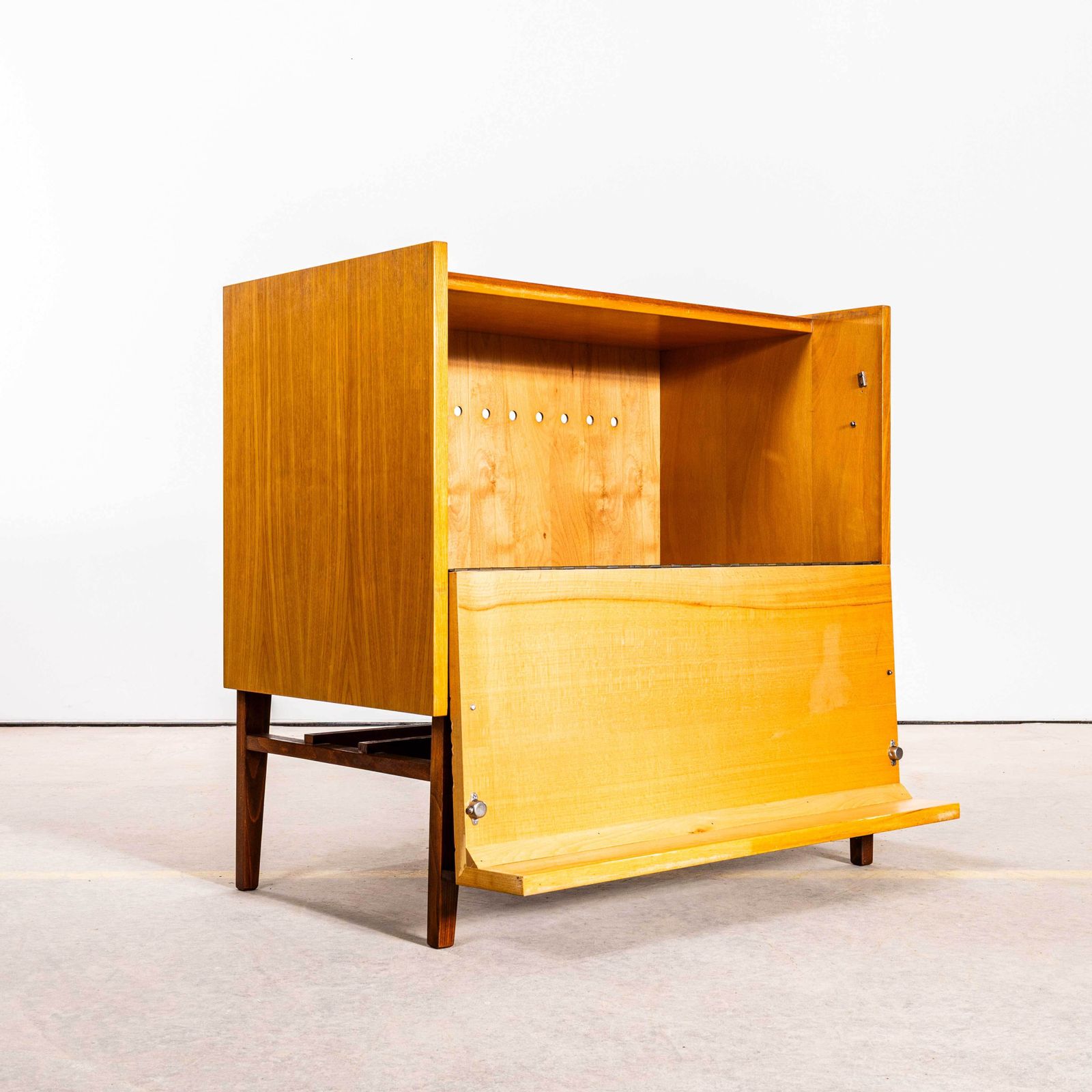 1950’s Original Birch Blanket Box – Small Cabinet By Tatra Pravenec photo 690.0