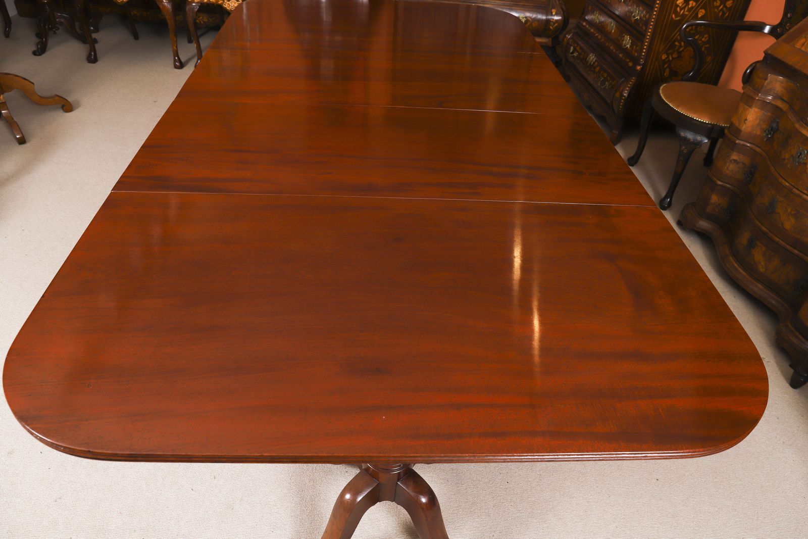 photo furniture George III Regency Period Dining Table Set Circa 1820  19th C