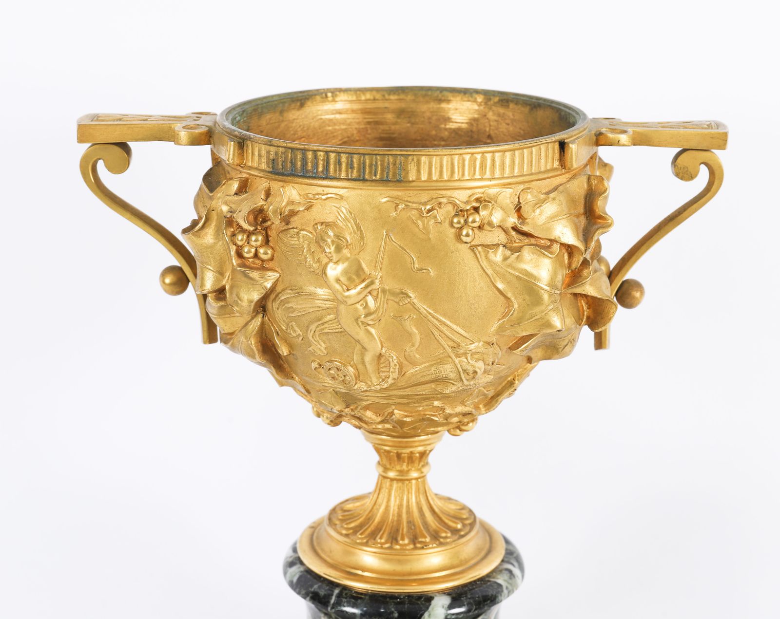 photo vinterior Antique Pair French Grand Tour Gilt Bronze Classical Urns 19th C