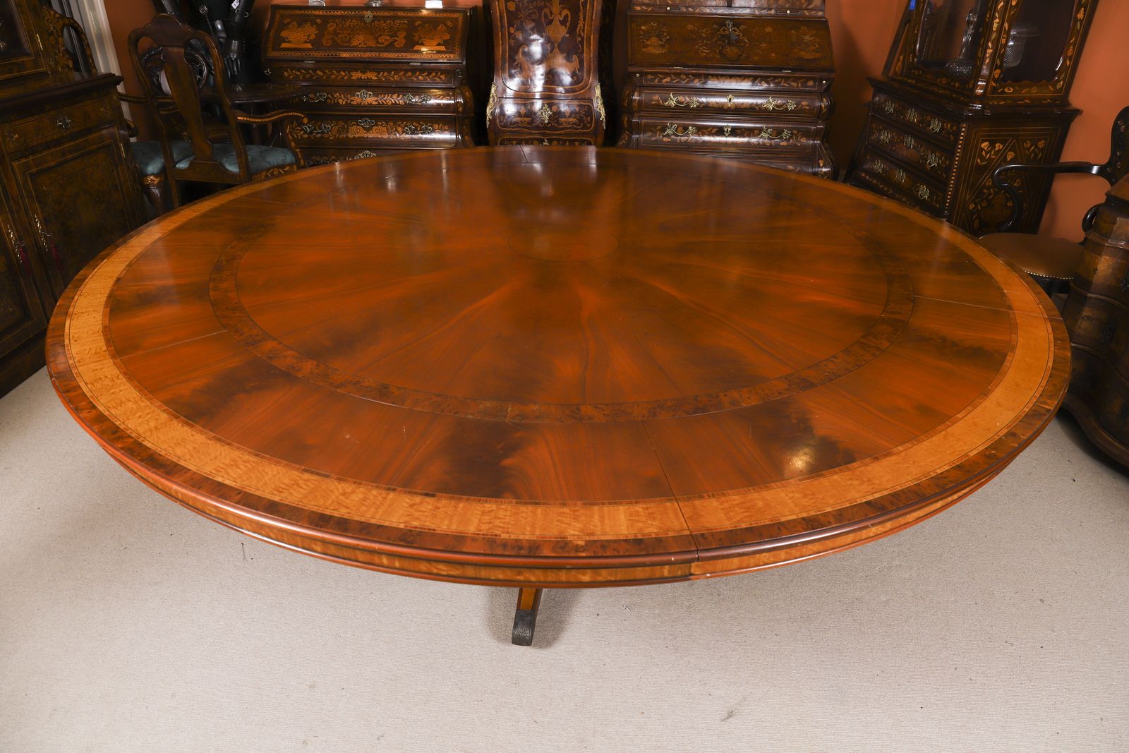 Furniture Vintage 7ft6" Diameter Flame Mahogany Jupe Dining Table Set Harrods 20th C photo