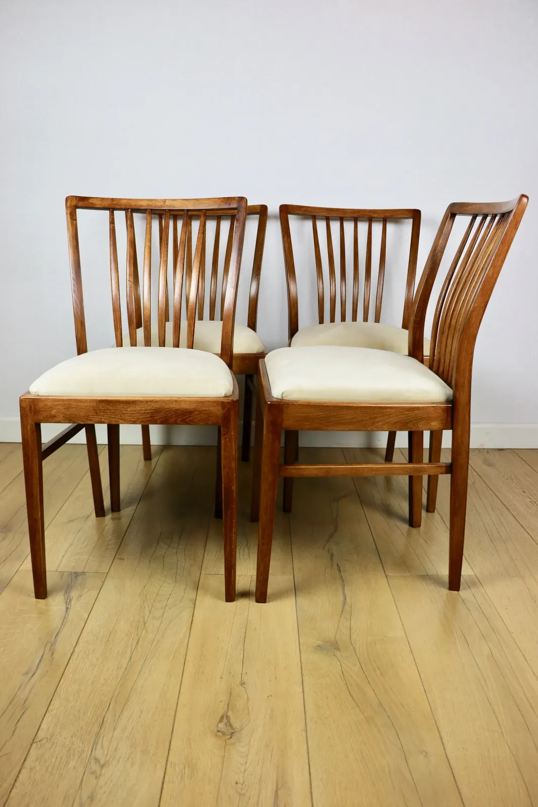 Vintage Chairs Beige Velvet   Set Of 4 photo furniture