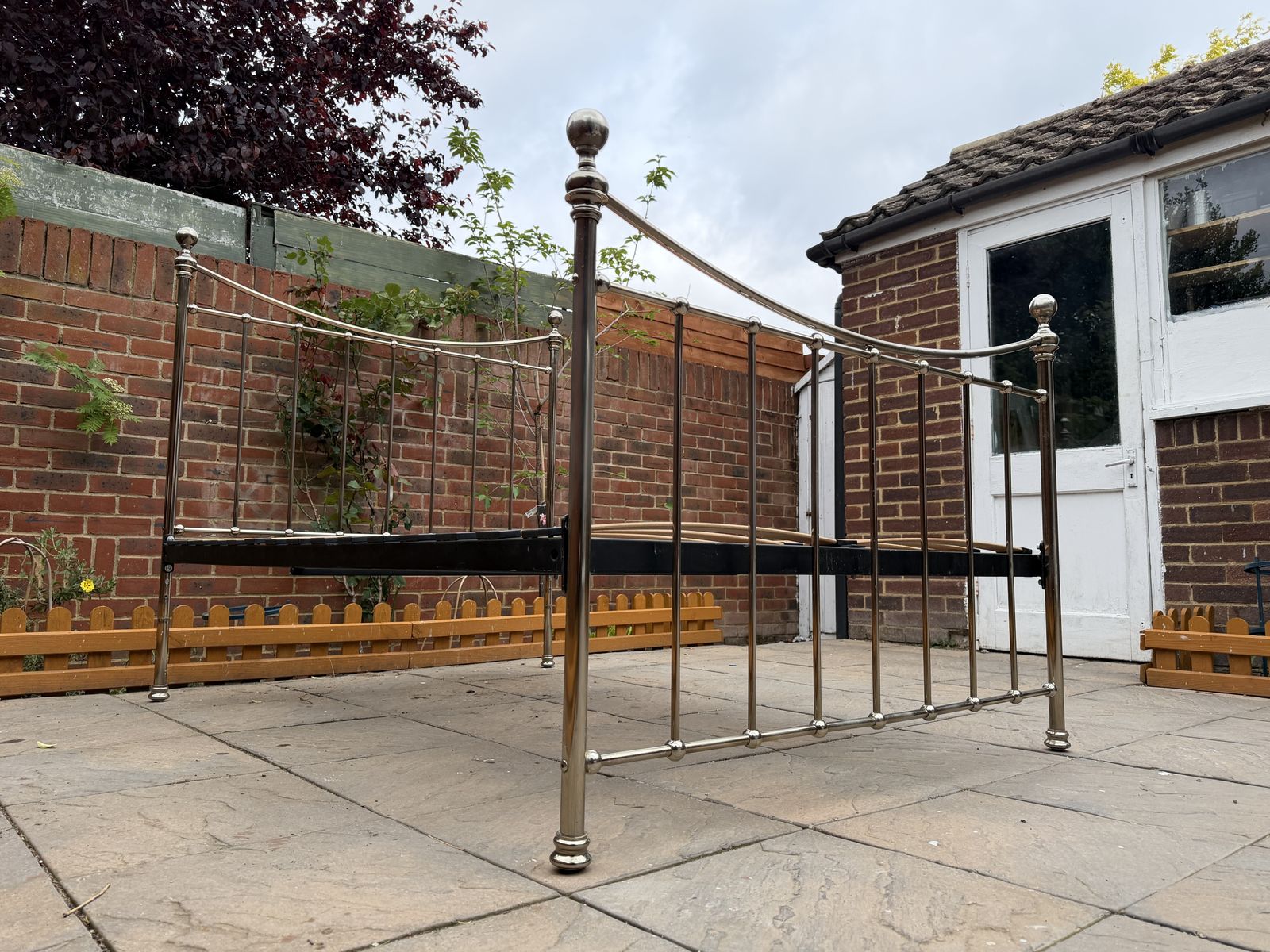 Elegant & Premium Quality “The Original Bed Co” Kendal Nickel Double Size Frame   Good Condition, Rrp £1,500
