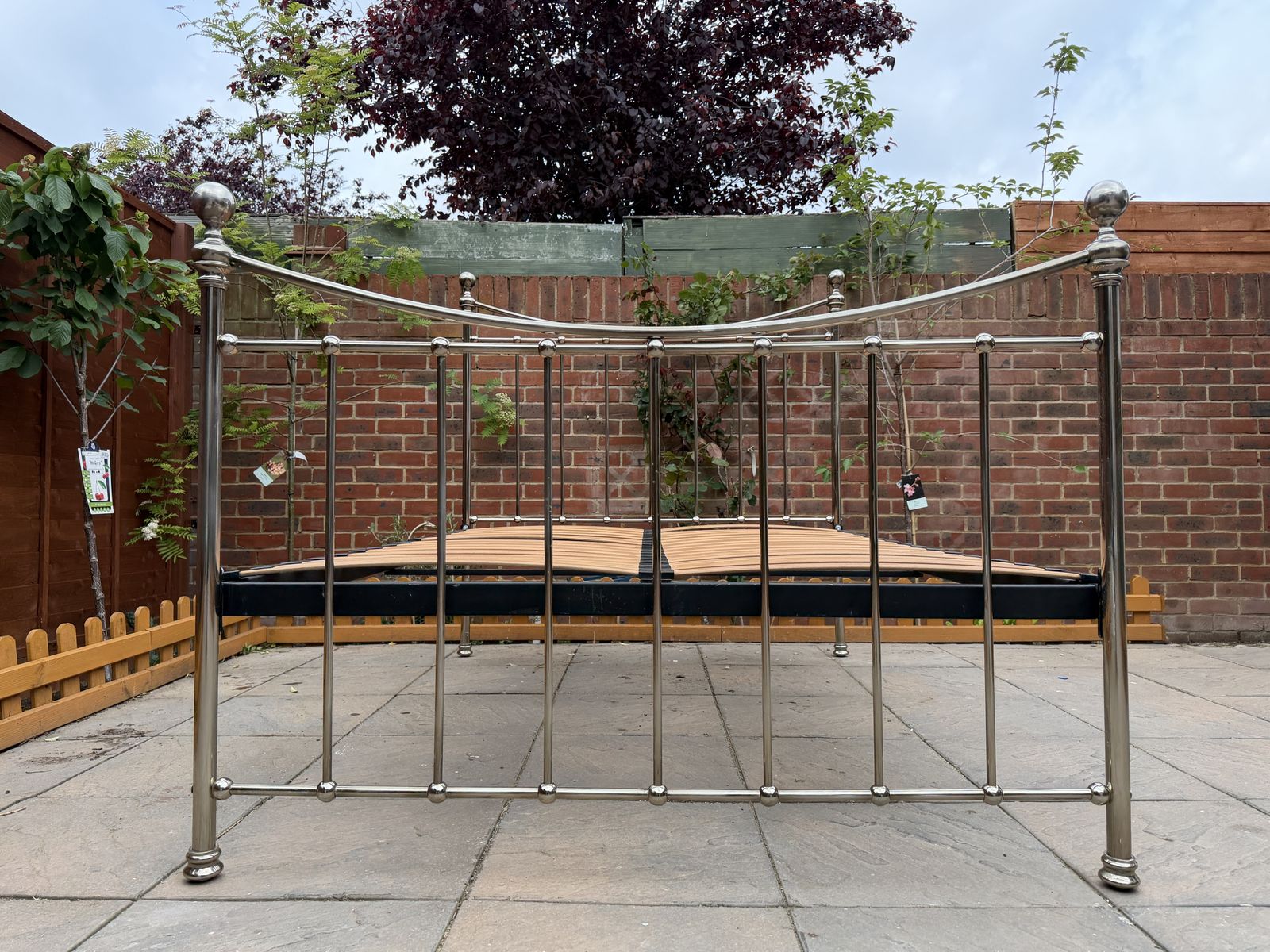 Elegant & Premium Quality “The Original Bed Co” Kendal Nickel Double Size Frame   Good Condition, Rrp £1,500 photo vinterior
