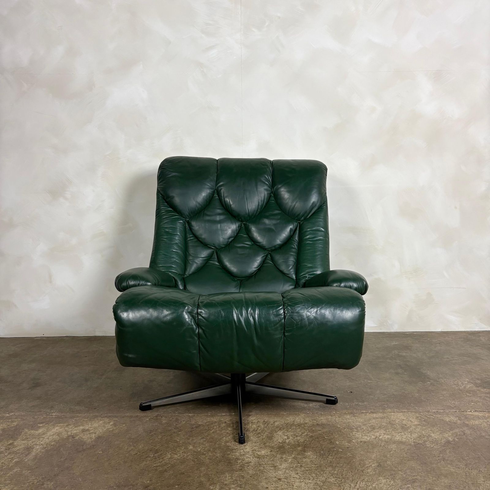 Tetrad Nucleus Green Leather Swivel Lounge Chair Mid Century Retro Mcm photo Furniture
