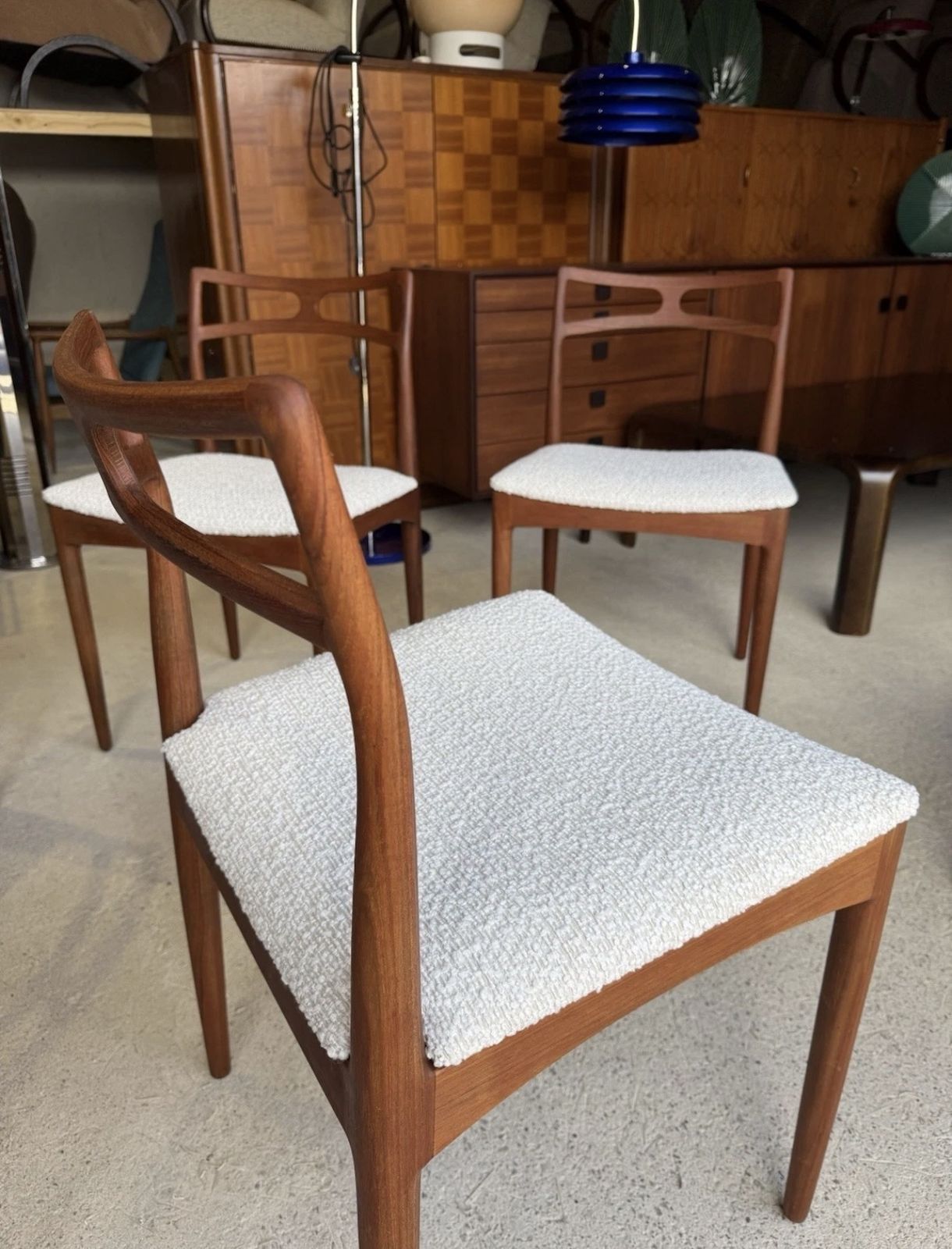 Set Of 6 Danish Teak Bow “Model 94" Johannes Andersen Dining Chairs Mid Century photo vintage