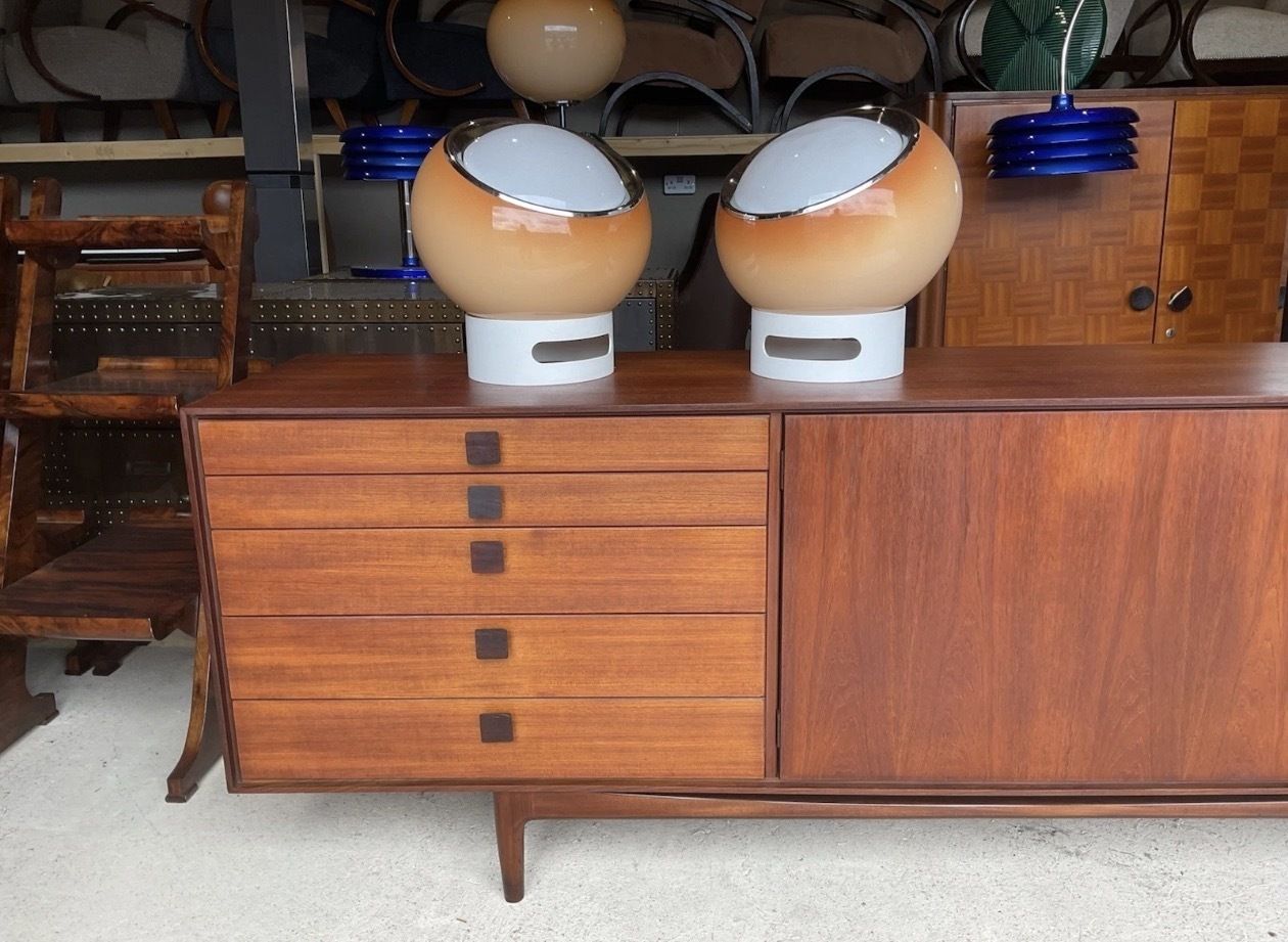 photo vinterior Pair Of Vintage Space Age Italian “Clan” Table Lamps By Harvey Guzzini 1970s