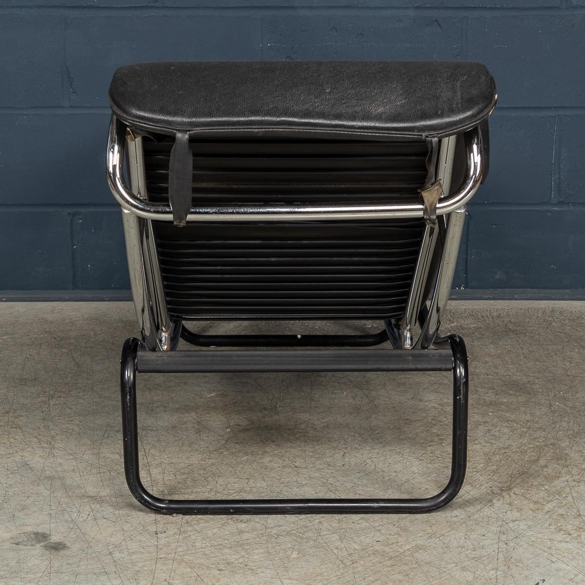 20th Century Italian Black Leather Chaise Lounge After Le Corbusier C.1980 photo 1421.0