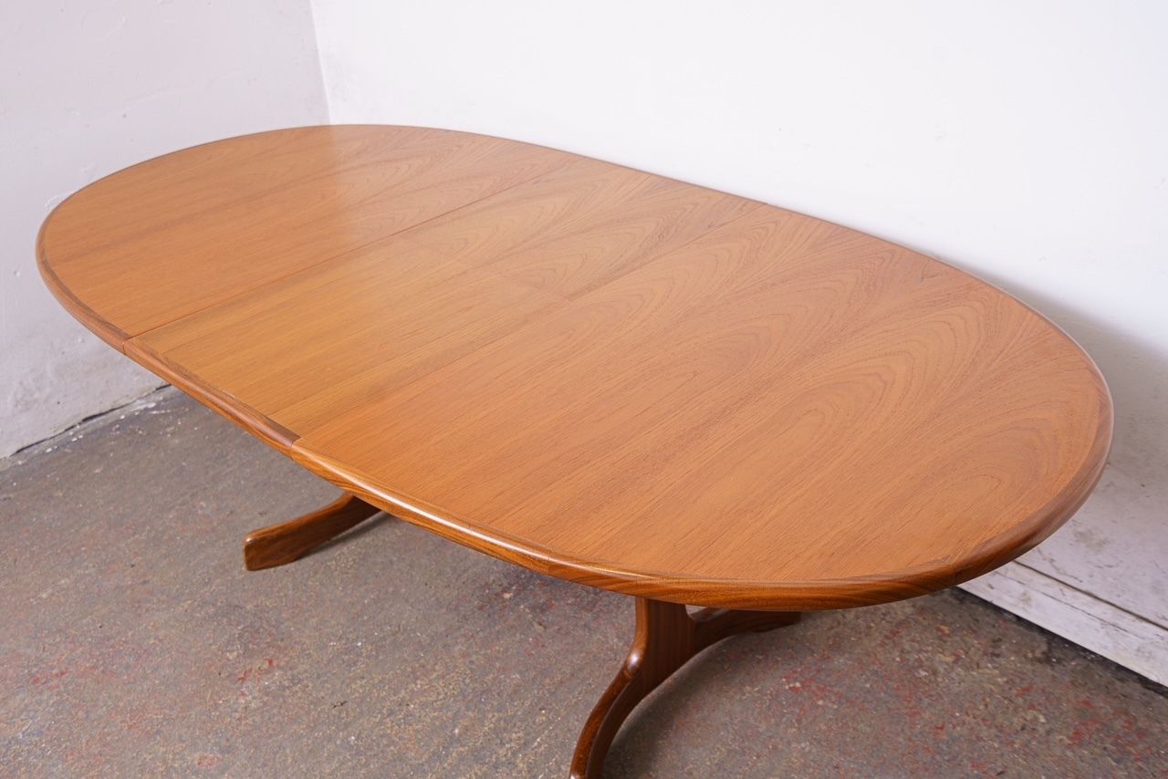 photo vintage G Plan Mid Century Teak Extending Dining Table With 6 Newly Upholstered Chairs