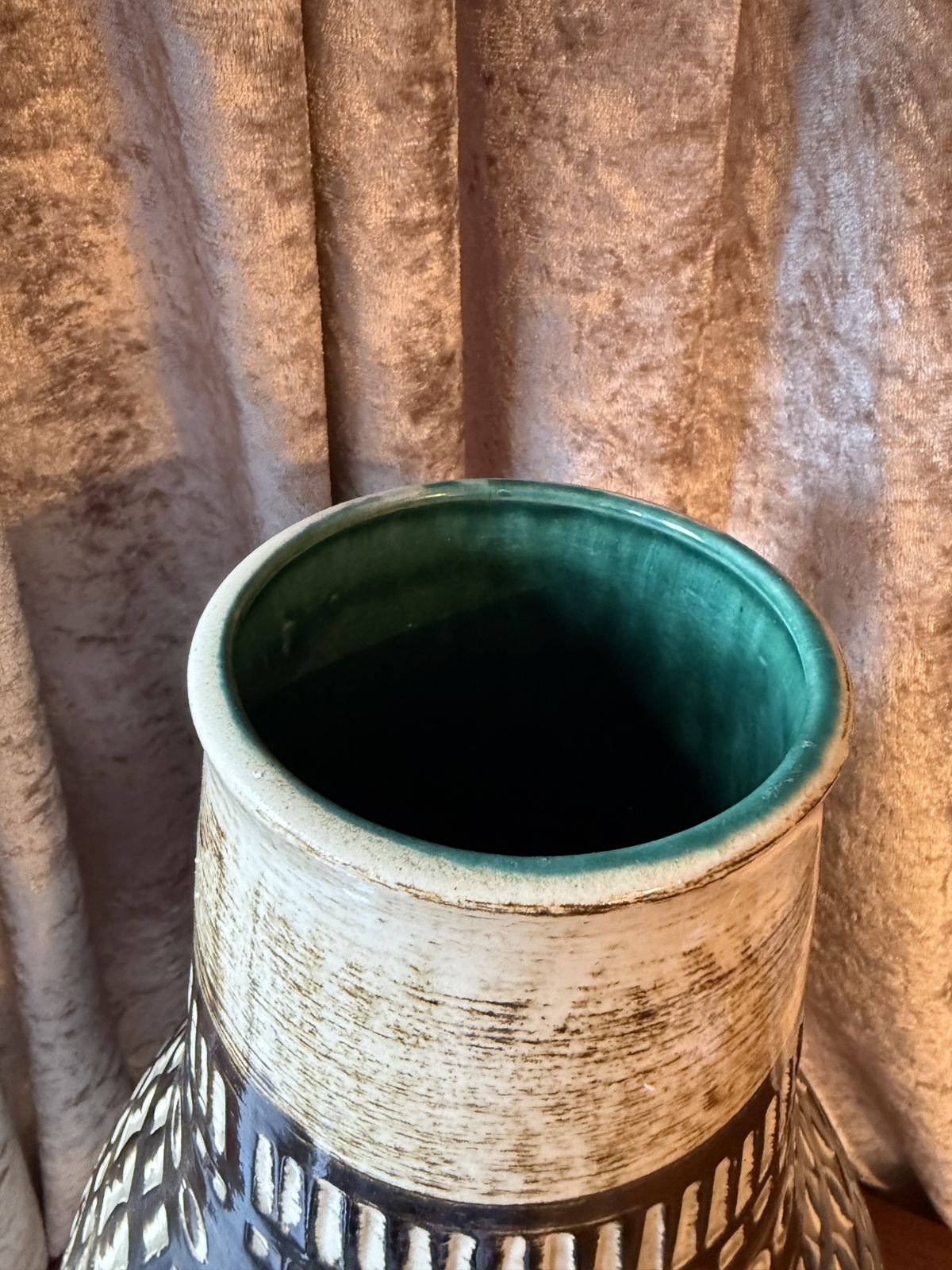 Vintage Jasba 185/45 Floor Vase, West German Pottery, Aztec Fat Lava, 1960s Brutalist. photo furniture
