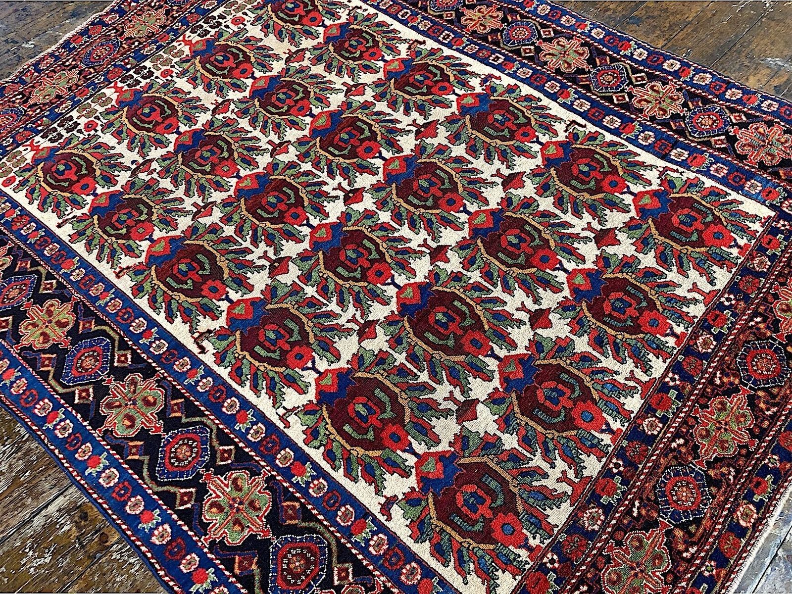 Antiek Afshar tapijt 1,85 m x 1,48 m photo vinterior