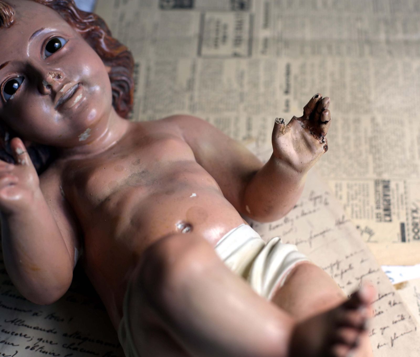 Large Antique Baby Jesus With Glass Eyes Spanish Creche Statue Plaster Infant Christ Figurine For Nativity Scene photo buy