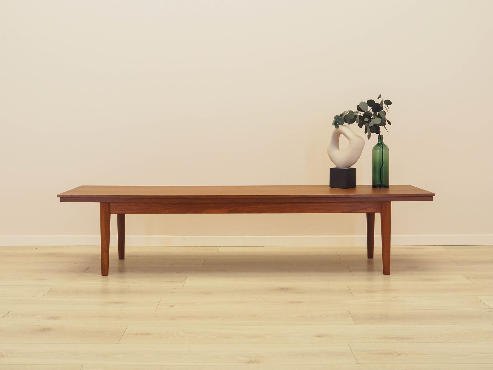 Lowboard, Deens design, jaren 1970, gemaakt in Denemarken photo furniture