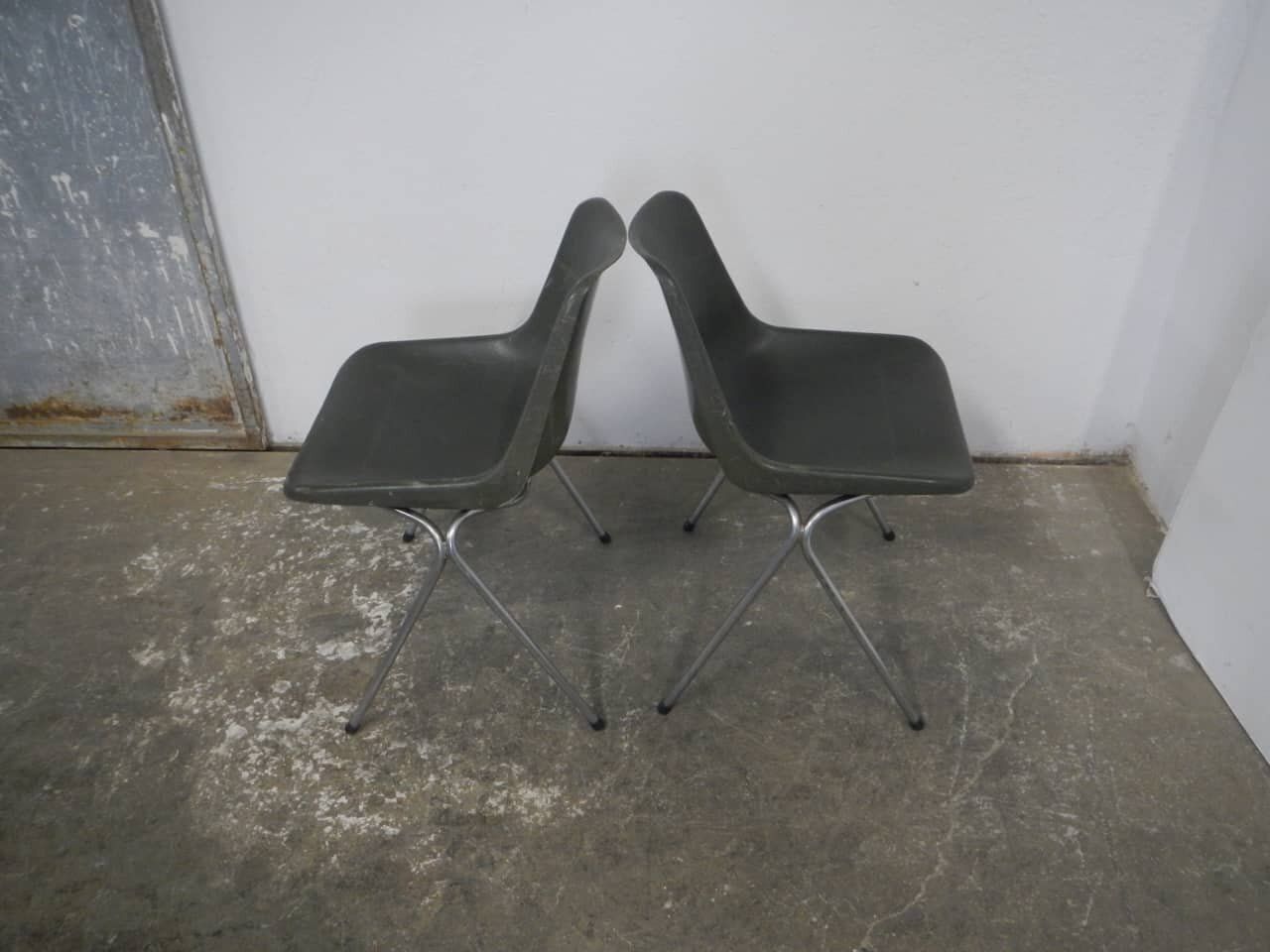 Chairs By Robin Day For S.A.M.U. Hille, 1970s, Set Of 2 photo Furniture
