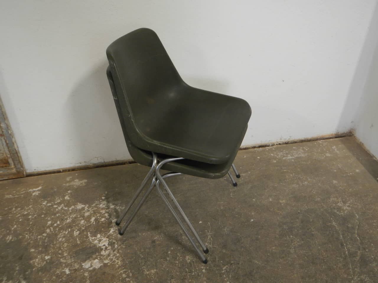 photo furniture Chairs By Robin Day For S.A.M.U. Hille, 1970s, Set Of 2