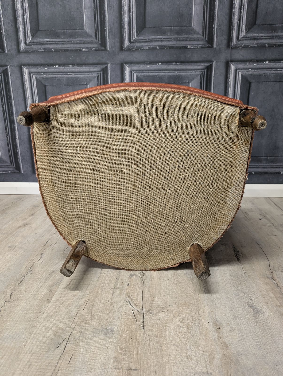 photo vintage Antique French Napoleon III Crapaud Tub Chair In Terracotta Velvet, Circa 1870