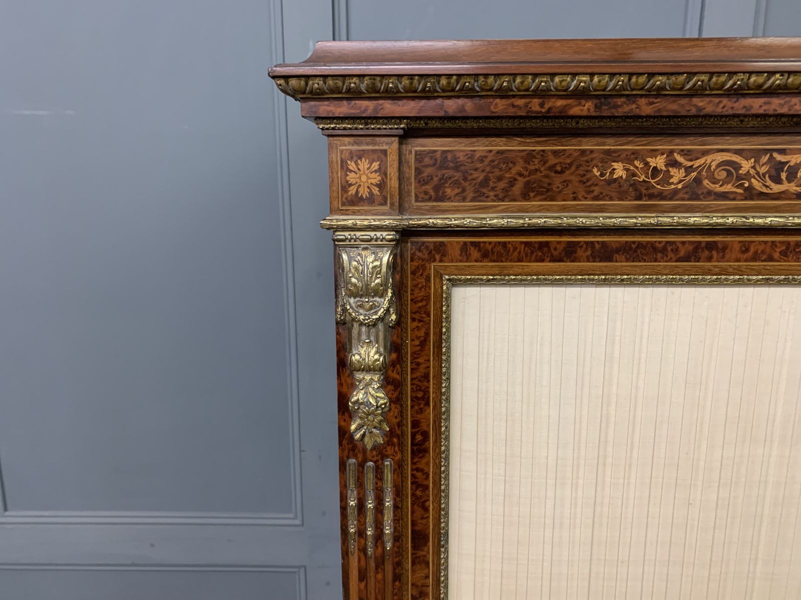photo furniture Inlaid Mahogany & Amboyna 19th Century French Bookcase