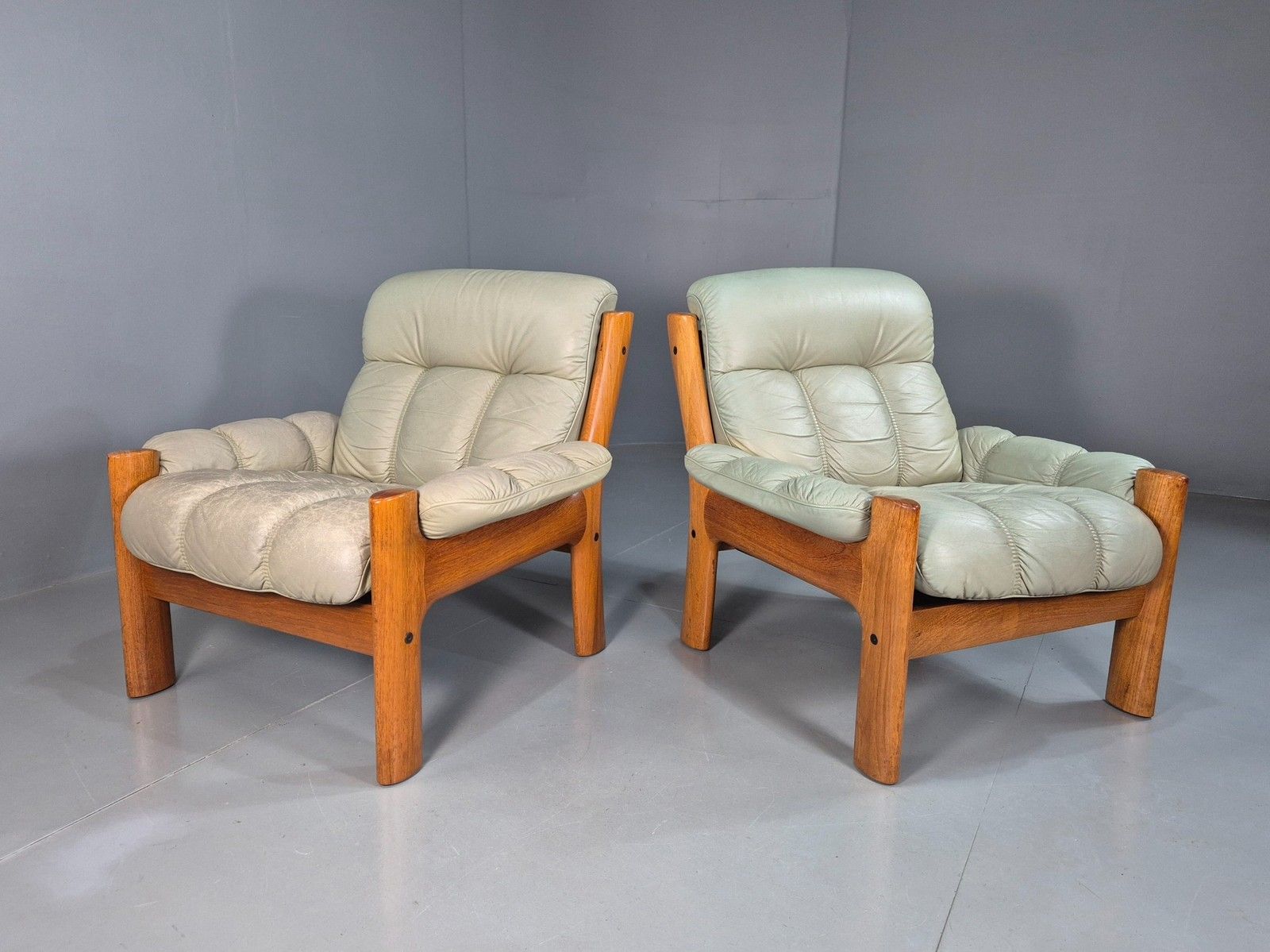 2 Vintage Ekornes Montana Lounge Chairs Teak Frames 1980s Retro Mcm Eb07995