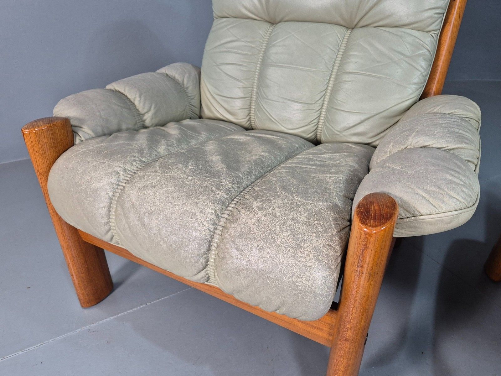 2 Vintage Ekornes Montana Lounge Chairs Teak Frames 1980s Retro Mcm Eb07995 photo 550.0