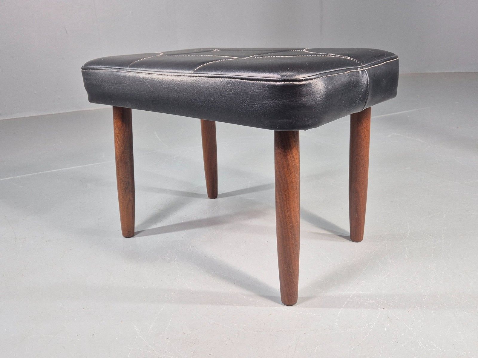 Vintage Mid Century Footstool Danish Black Vinyl Teak Legs Stitch Detail Eb12031
