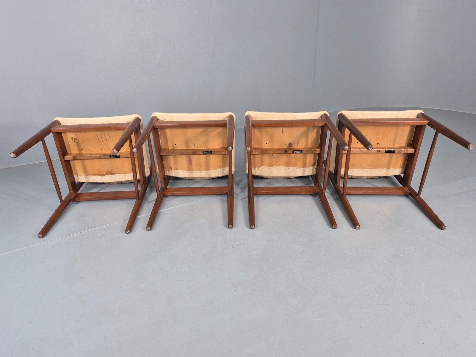 photo furniture 4 Vintage Scandart Dining Chairs Cream Vinyl Teak Frame 1960s Mcm Retro Eb12188