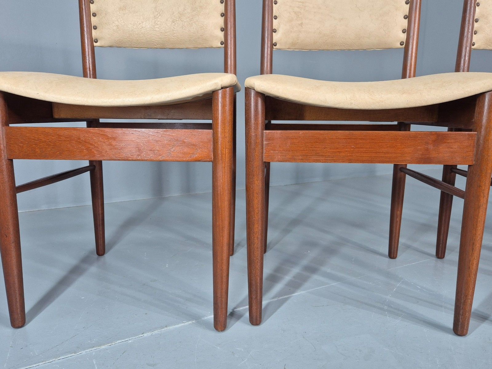 photo buy 4 Vintage Scandart Dining Chairs Cream Vinyl Teak Frame 1960s Mcm Retro Eb12188