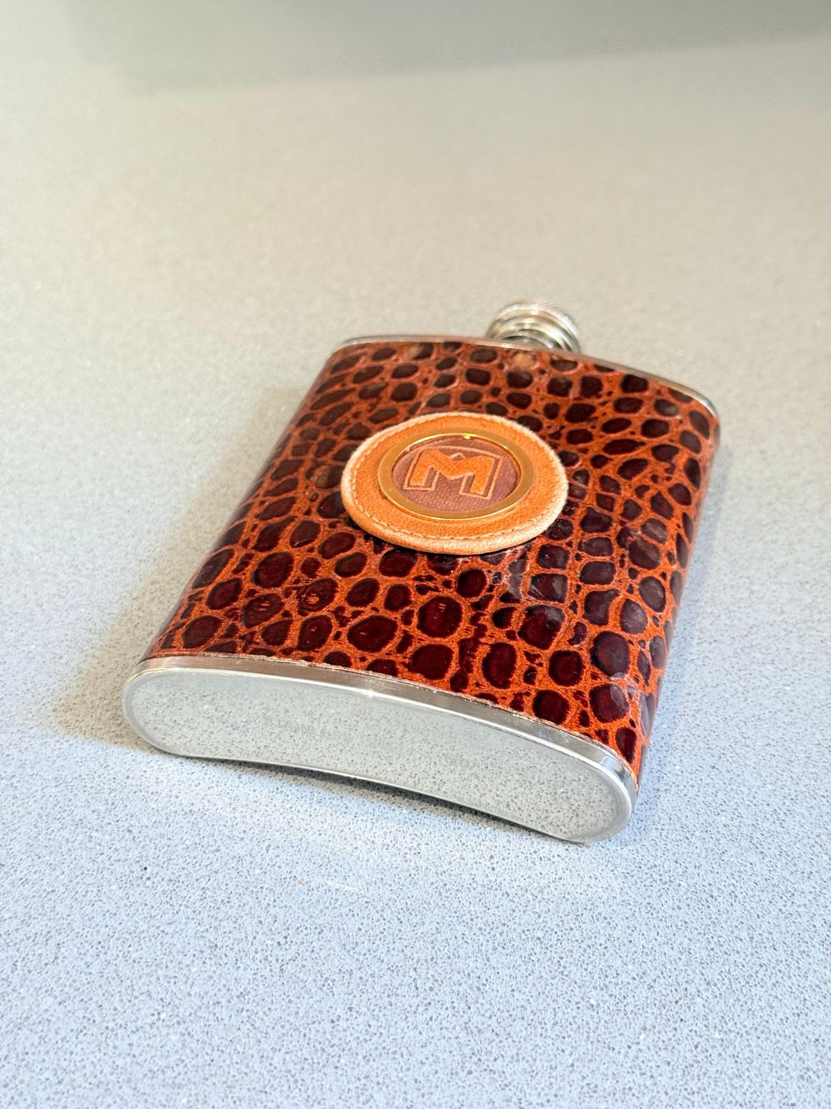 Leren heupfles met monogram, vintage krokodillenprint, cadeau voor heren photo for sale