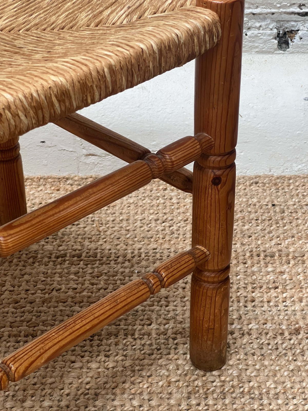 Set Of Six Rush Pine Wood Ladder Back Farmhouse Dining Chairs photo for sale