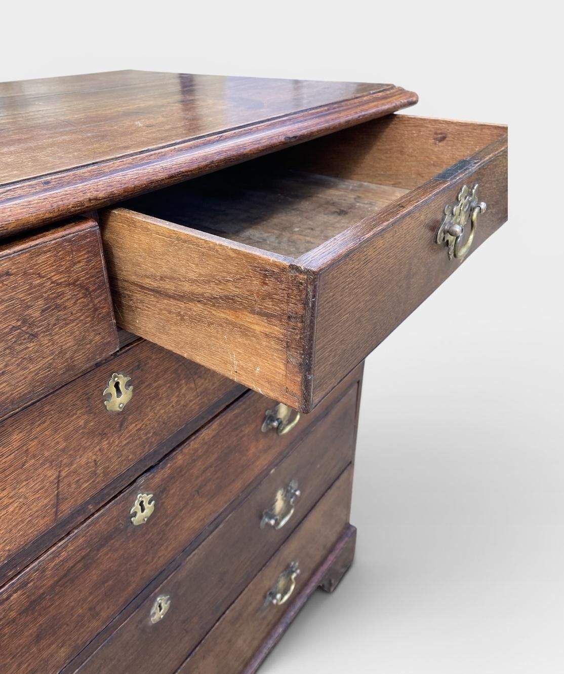 Late 18th Century Georgian Oak Chest Of Drawers photo vinterior