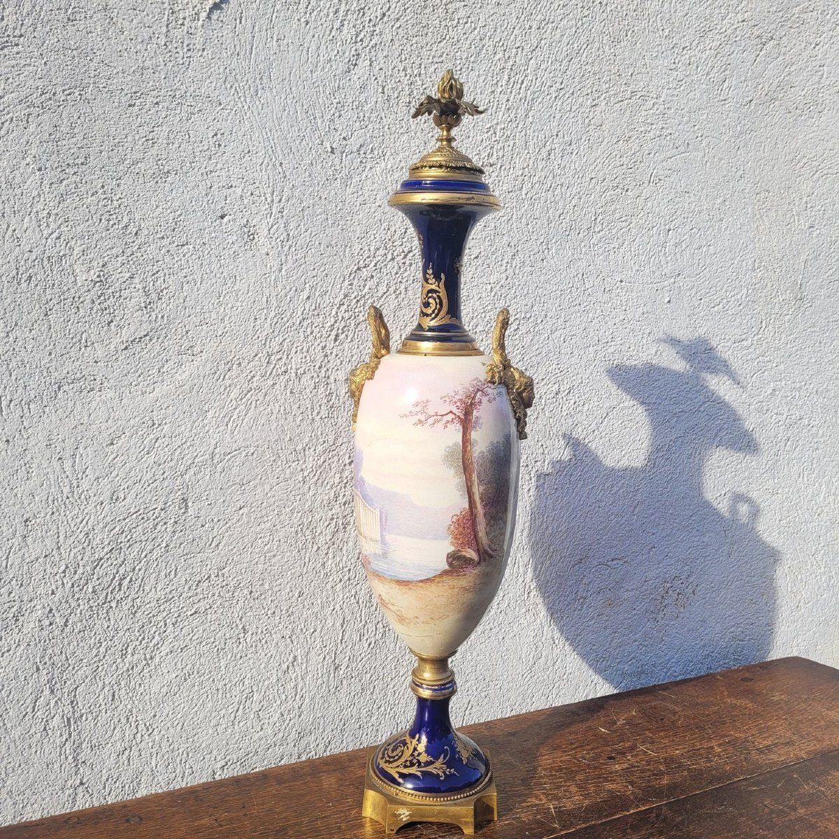 photo furniture Grand vase H. 87 cm, porcelaine et bronze, XIXe siècle
