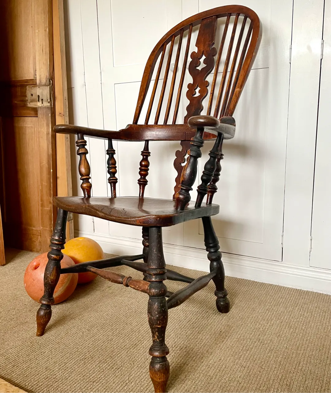 Antique Smoker's Bow Broad Arm Windsor Back Chair photo vinterior