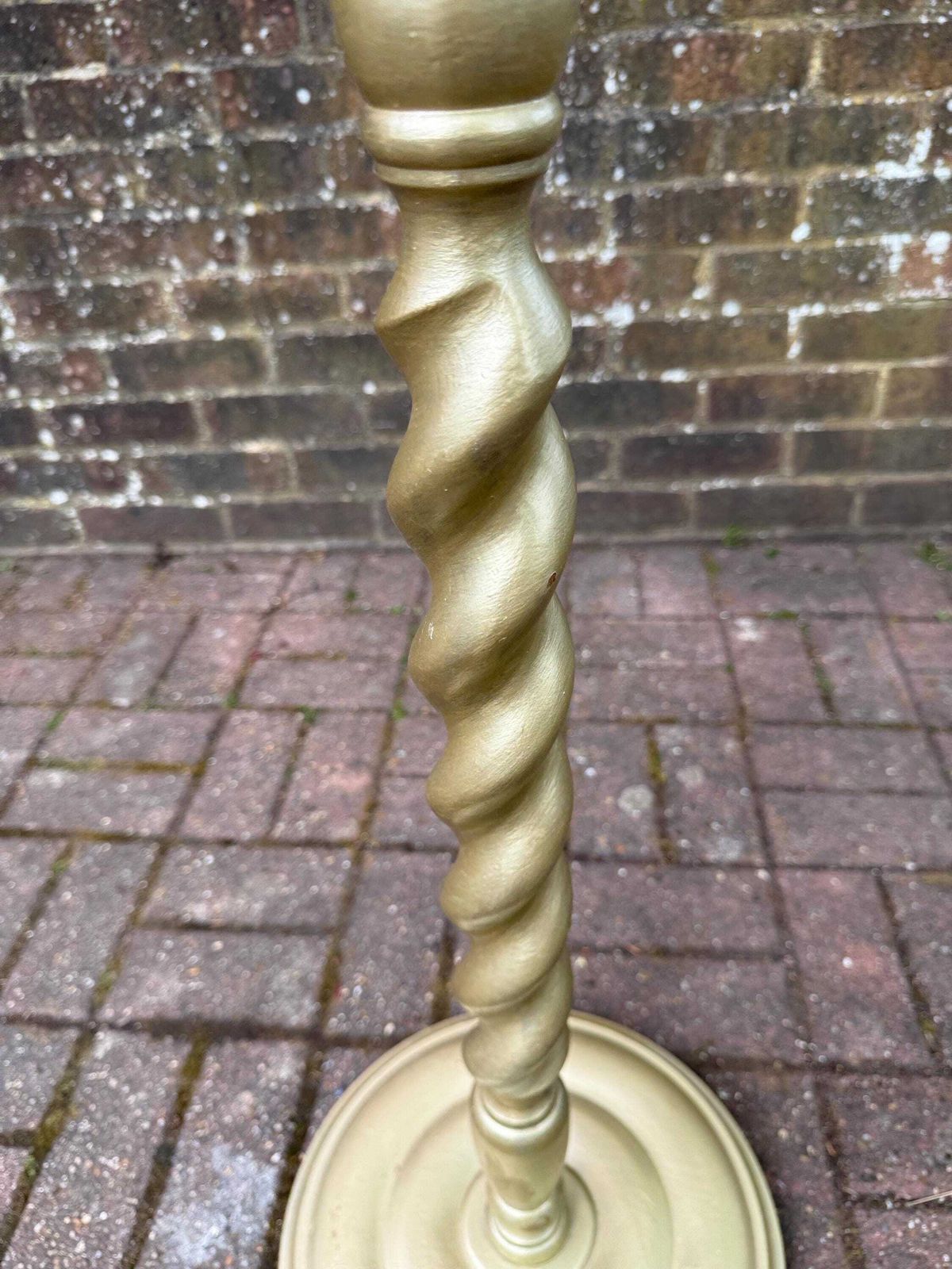 photo vinterior Antique Barley Twist Standard Lamp Gold Painted Wooden Floor Lamp Early Mid 1900s   Needs Wiring