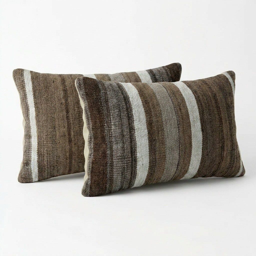 Turkse Kilim Lendenkussen Hoes 28 x 50 cm, Set van Twee photo for sale