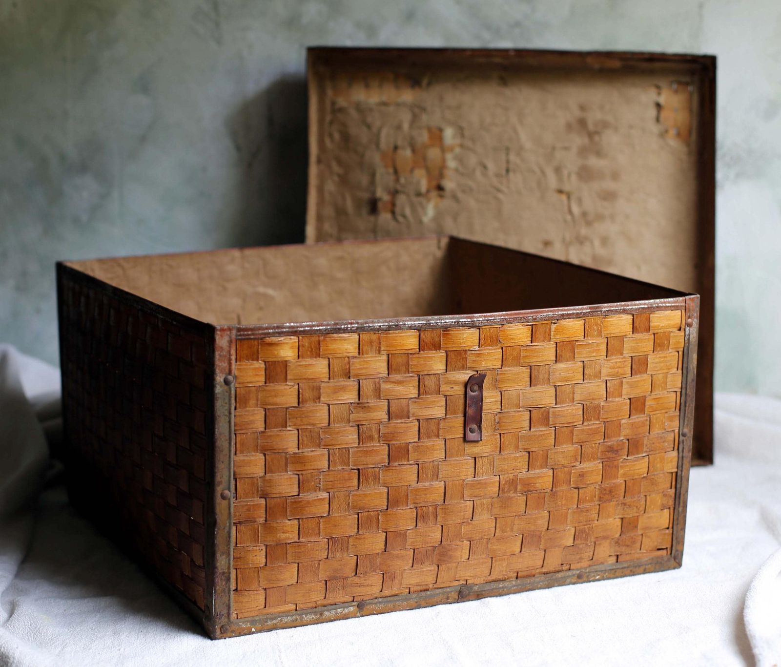 Large Antique Travel Box Woven Splint Wood Basket Square Storage Chest photo for sale