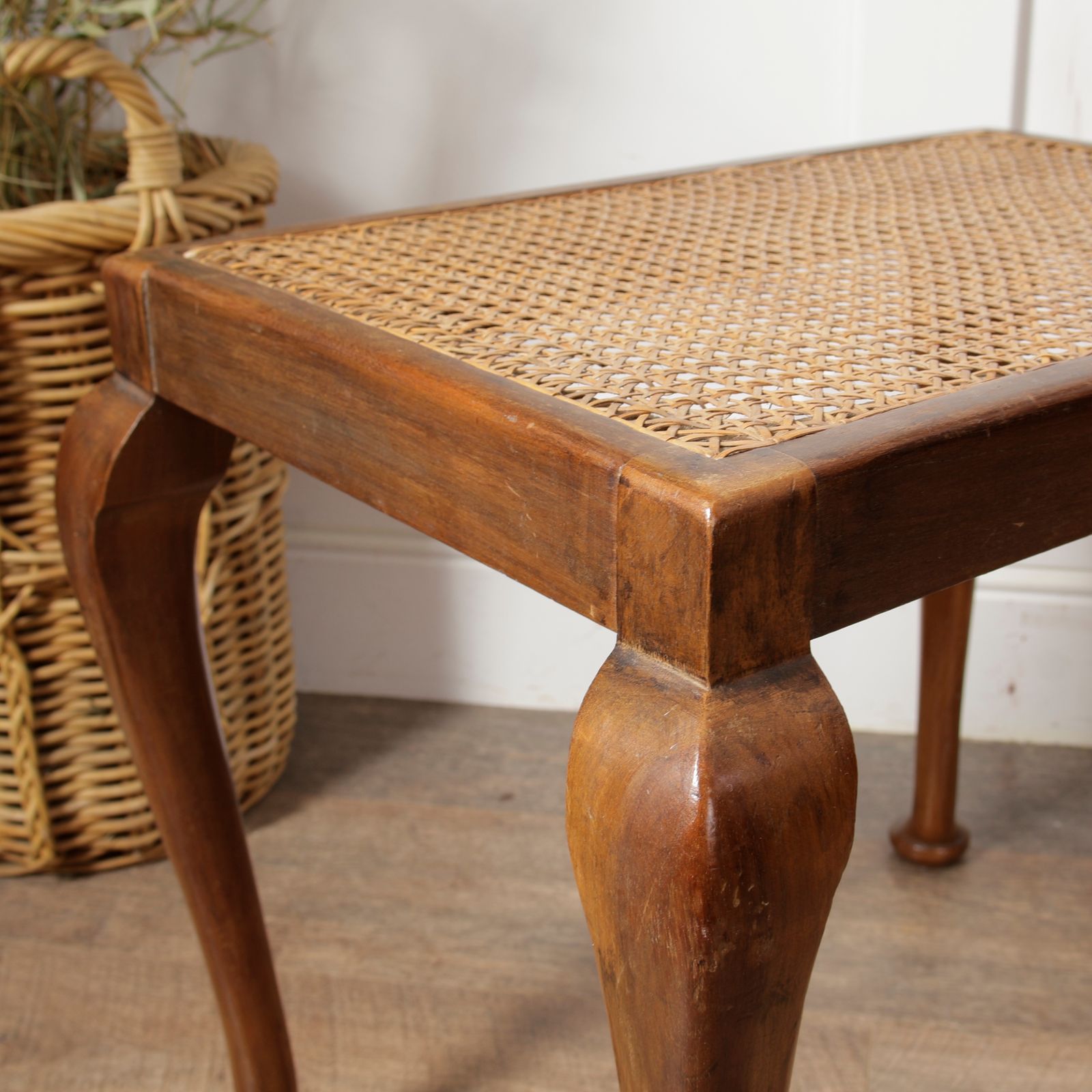 Early 20th Century Rattan Luggage Stand (Walnut) photo vinterior