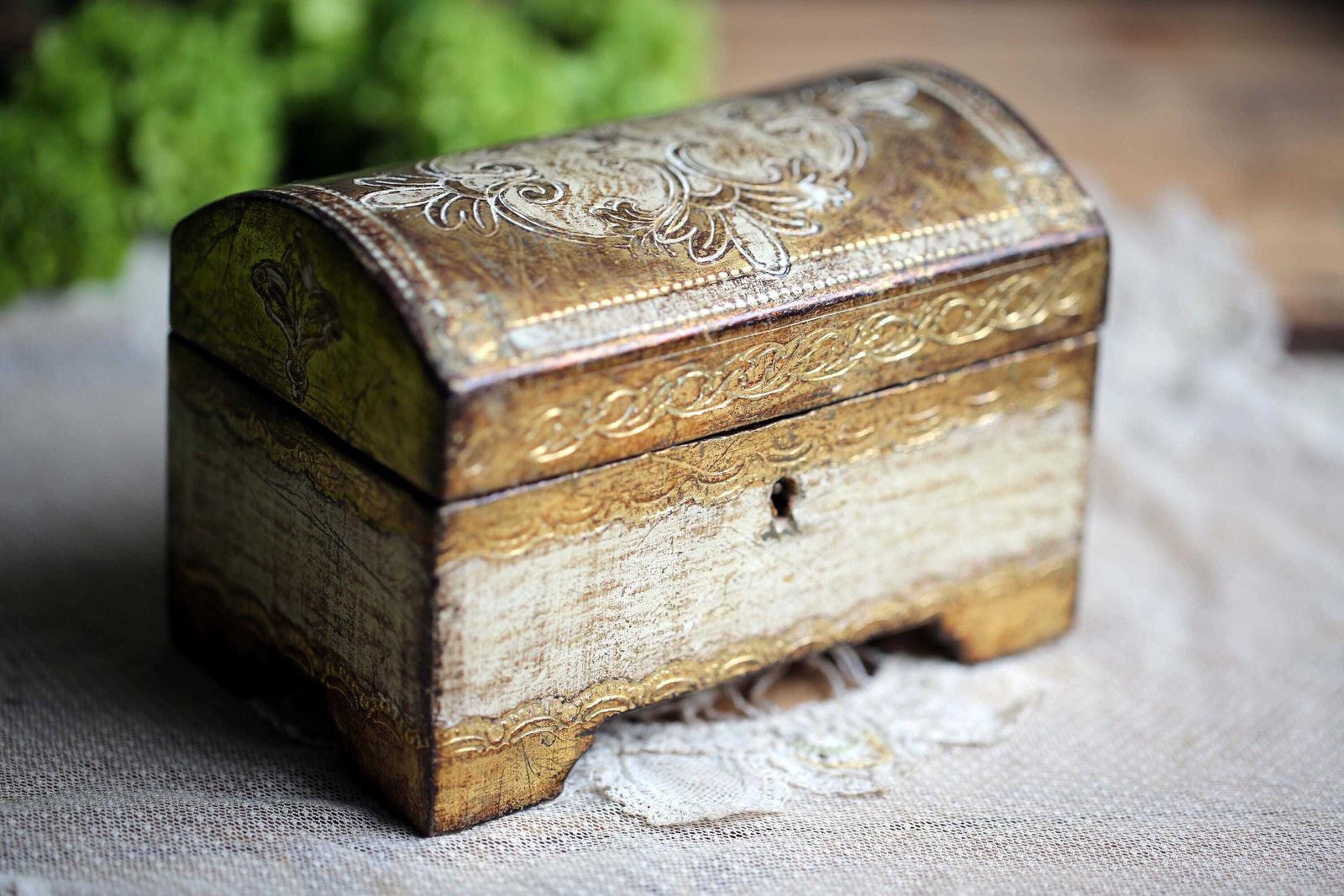 Antique Giltwood Florentine Jewelry Chest Italian Gold Storage Box photo for sale