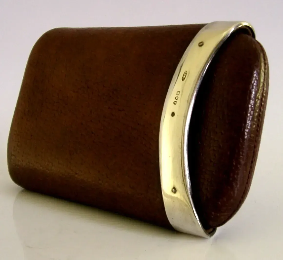 Victoriaans leren sigarenkoker met sterling zilver, 1890