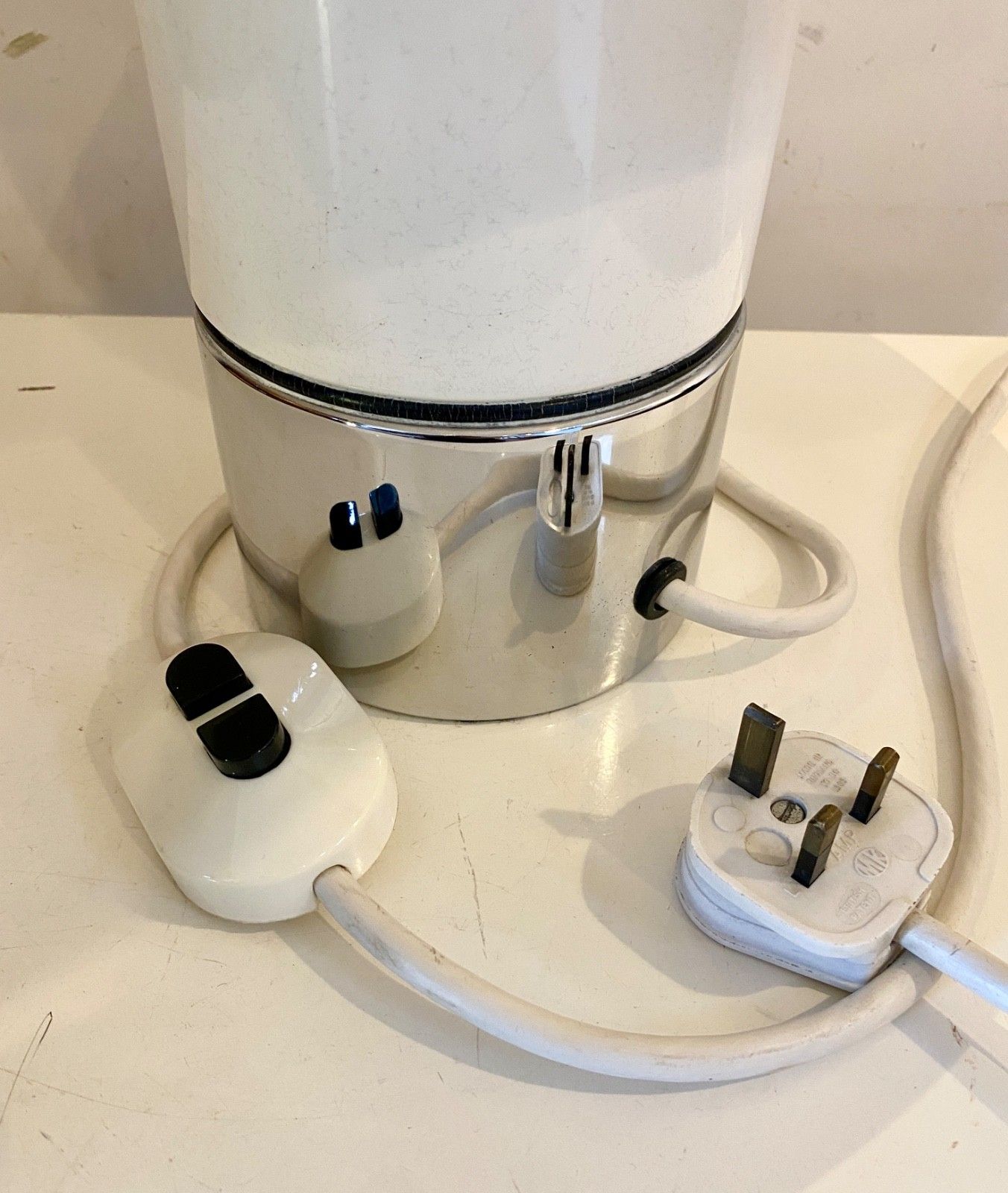 1970s Brumbury Table Lamp By Luigi Massoni For Harvey Guzzini. photo vintage