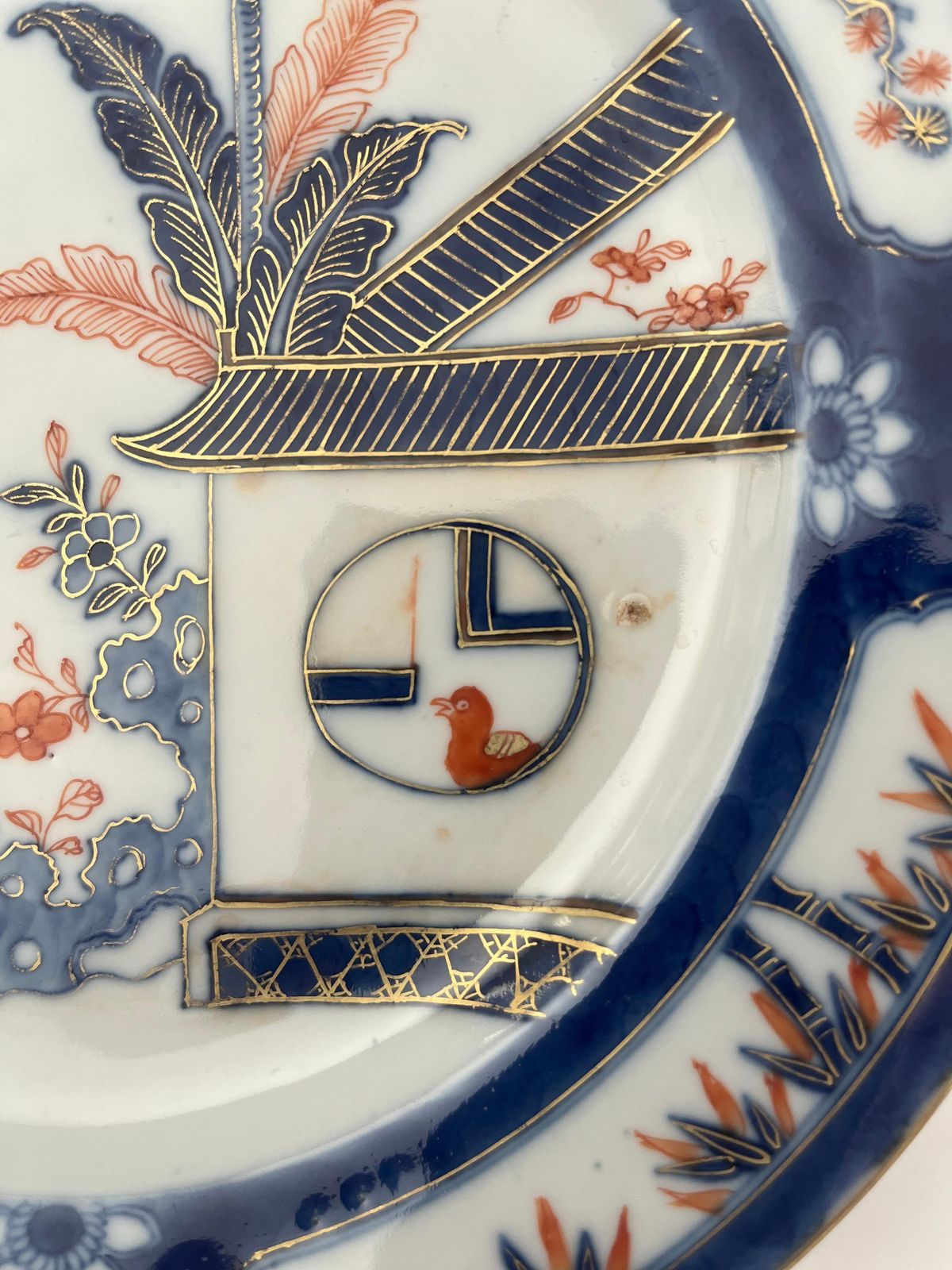 Kangxi Imari bord, Chinees porselein met Fenghuang vogel, ca. 1700 photo vintage