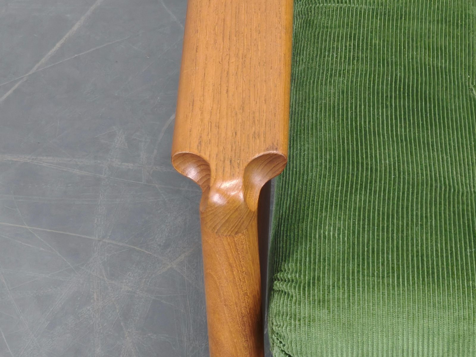 Deens vrijstaand teakhouten sofa in groen corduroy, jaren 1970 photo 3280.0