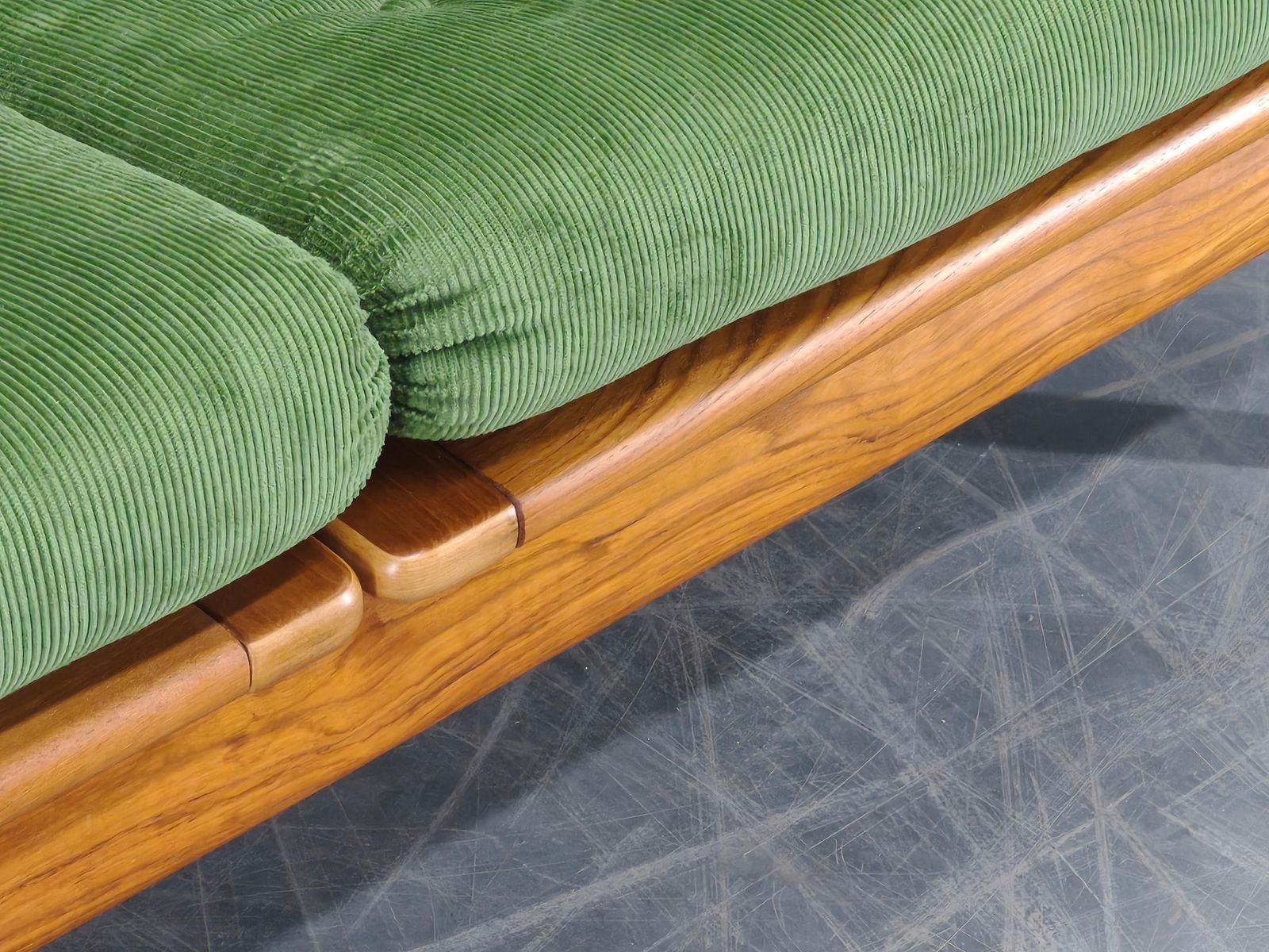 Deens vrijstaand teakhouten sofa in groen corduroy, jaren 1970 photo vinterior