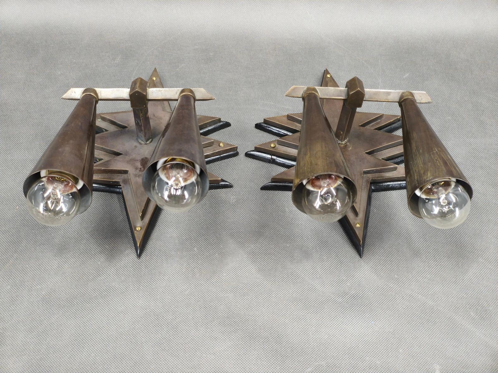 Pair Of Czech Cubist Brass Wall Lights, Czechoslovakia, 1920s photo vinterior