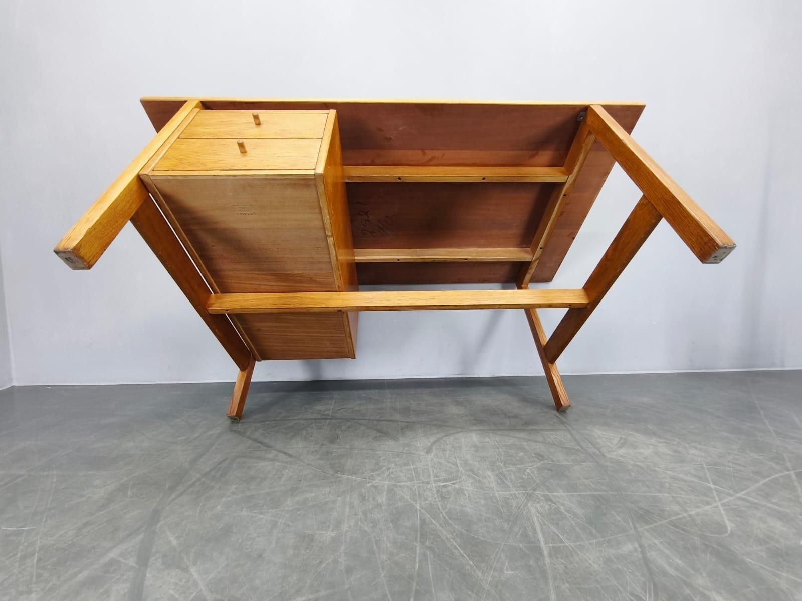 photo for sale Bureau Hans J. Wegner GE125 en chêne pour GETAMA, Danemark