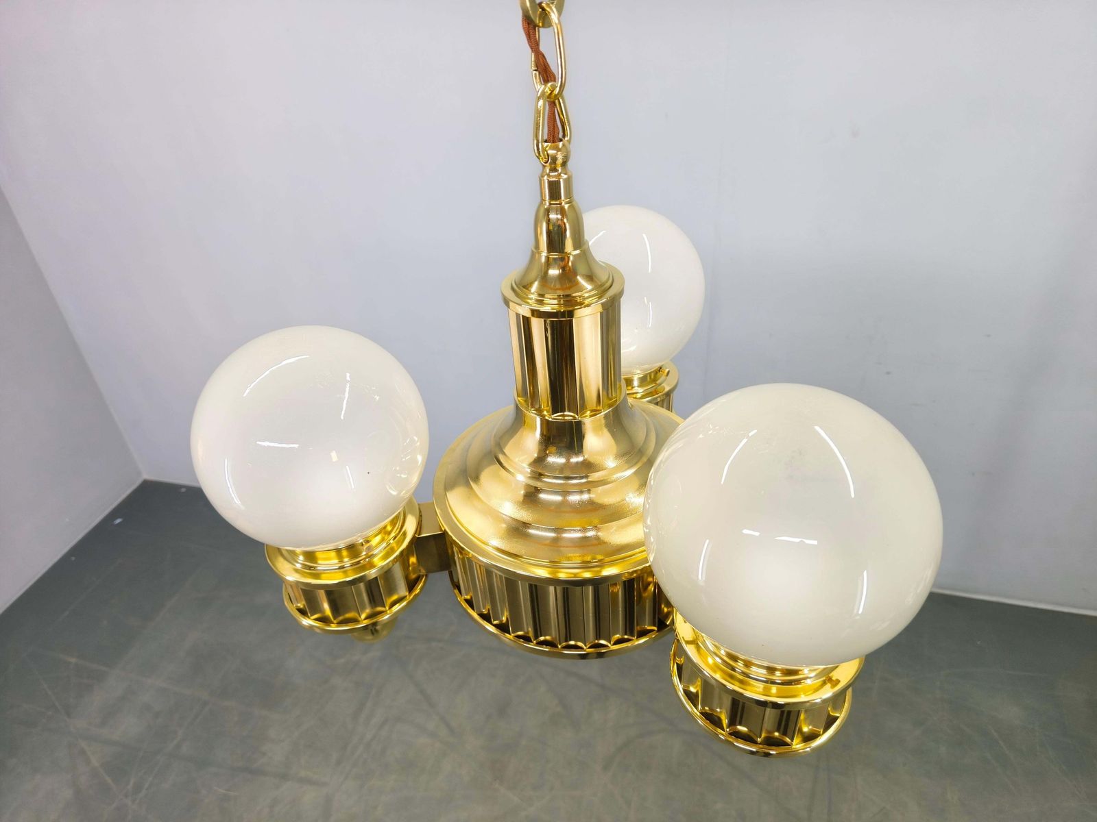 Art Deco Messing en Opaalglaze Hanglamp, Tsjecho-Slowakije photo vinterior