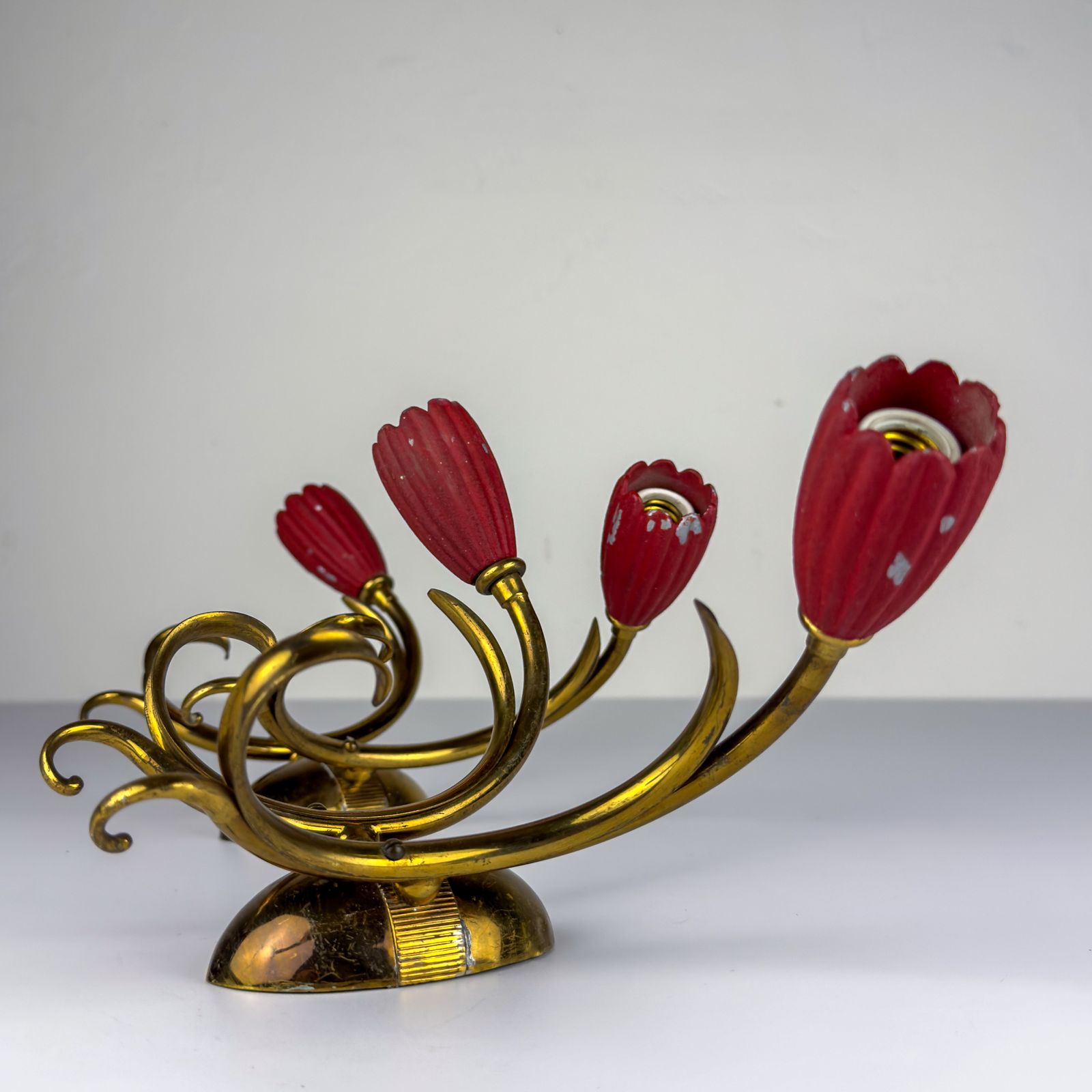 Vintage wandlampen van rood messing | Italiaans interieur | Italië, ca. jaren 1950, set van 2 photo 400.0