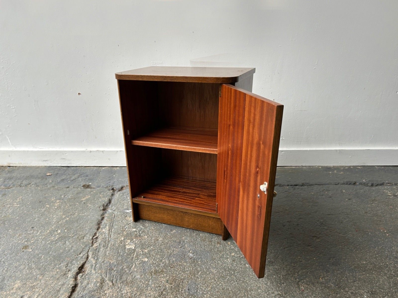 Vintage ‘Utility Furniture’ Oak Bedside Cabinet / Nightstand photo vinterior