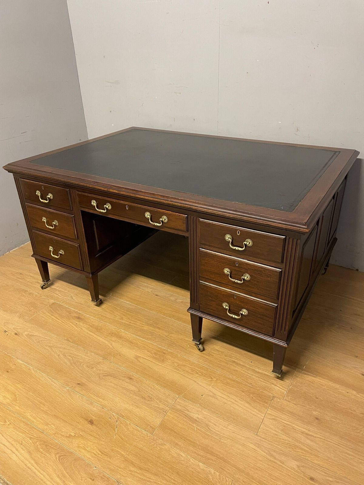 695.0 Edwardian Mahogany Partners Desk By Cookes Of Finsbury London photo