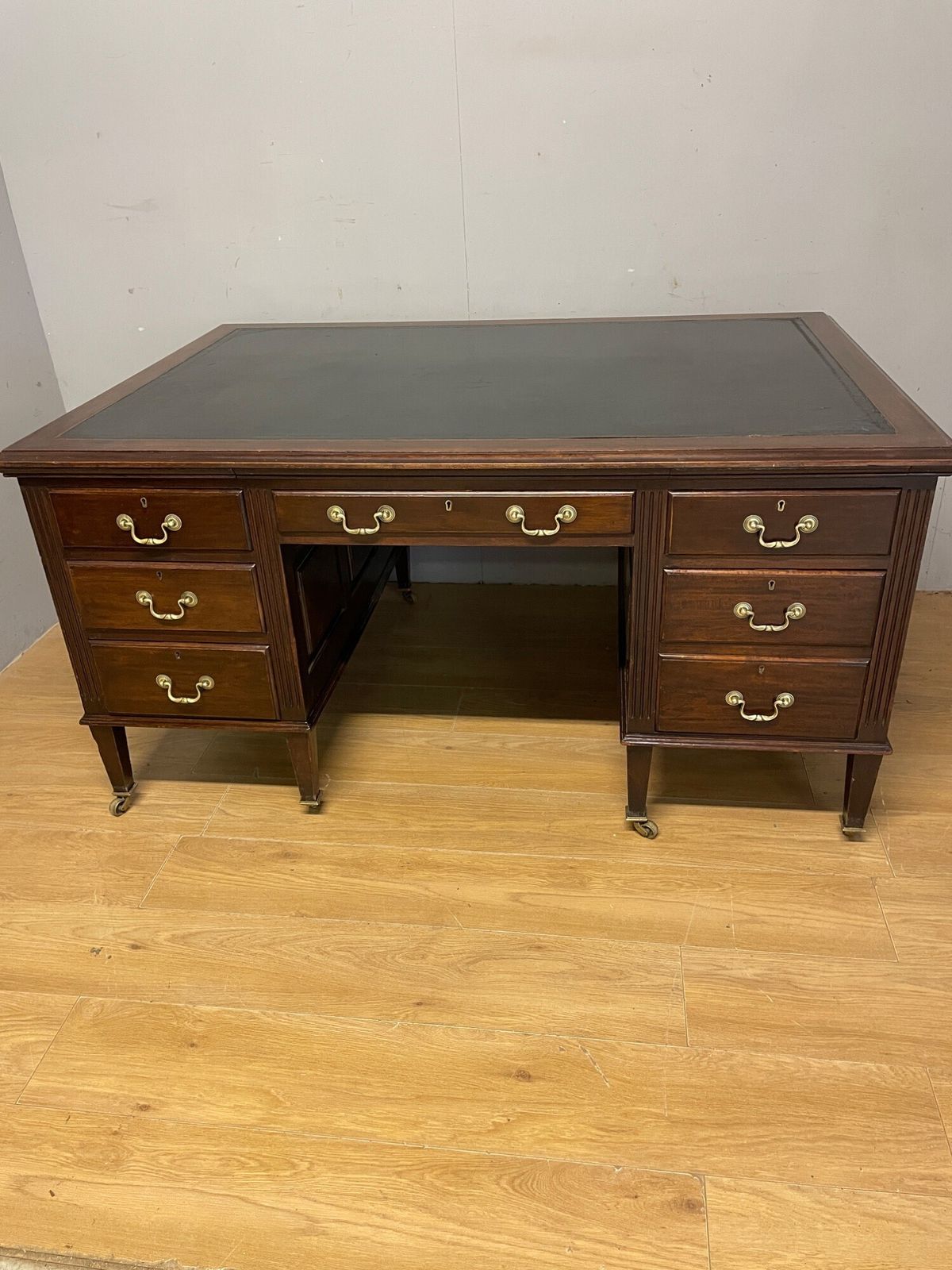 photo vinterior Edwardian Mahogany Partners Desk By Cookes Of Finsbury London