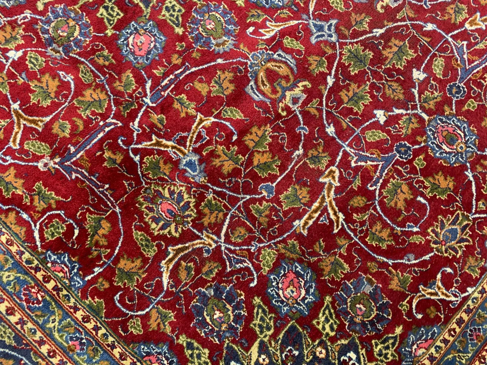 photo buy Traditioneel handgemaakt vintage rood wollen vloerkleed, groot oosters tapijt